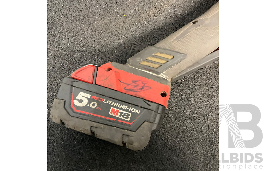 MILWAUKEE M18 FAG125XPD Cordless Angle Grinder with M18 5.0ah Battery