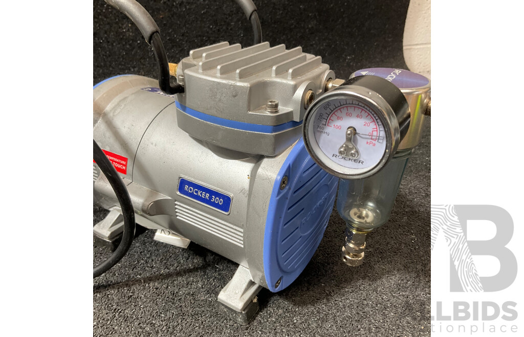ROCKER 300 Oil Free Vacuum Pump