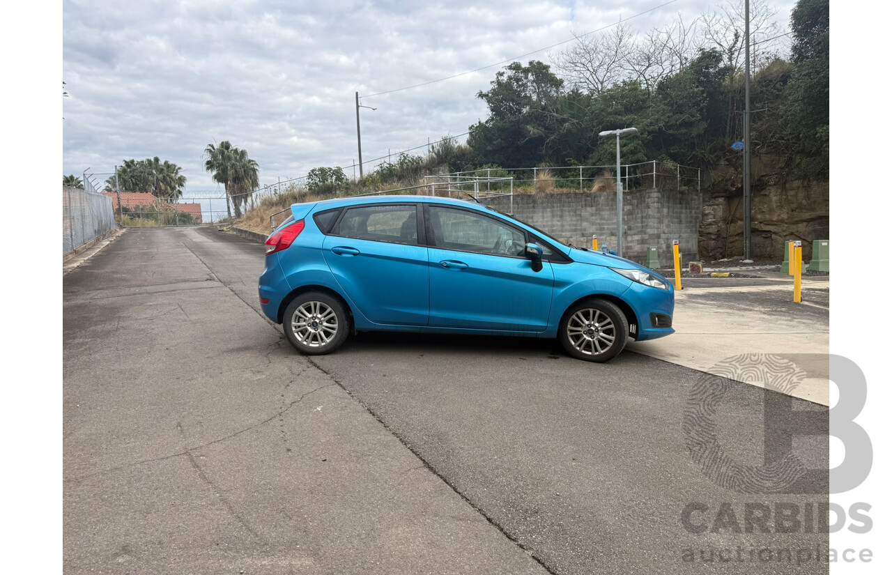 09/2013 Ford Fiesta LX FWD WT 5D Hatchback Blue 1.6L