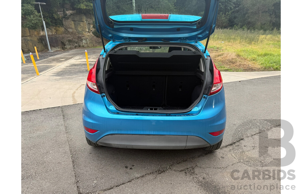 09/2013 Ford Fiesta LX FWD WT 5D Hatchback Blue 1.6L