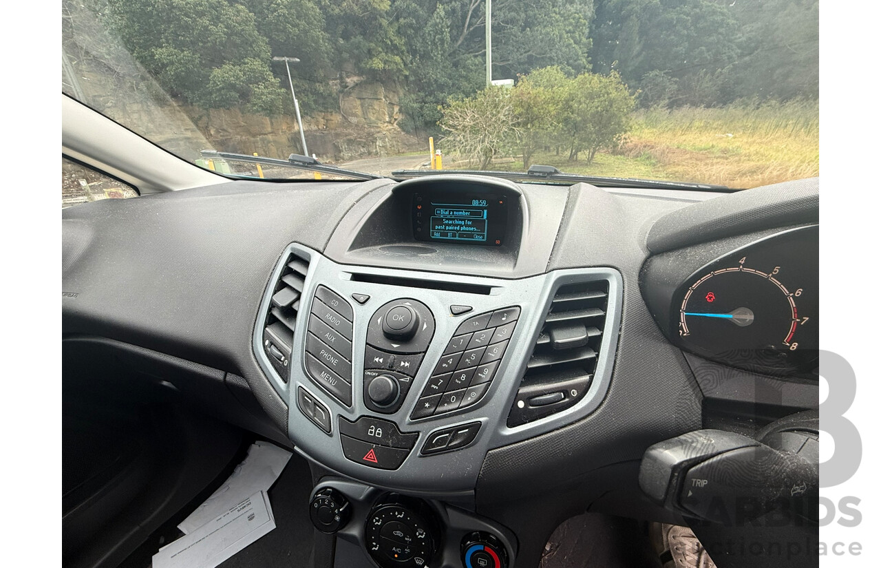 09/2013 Ford Fiesta LX FWD WT 5D Hatchback Blue 1.6L