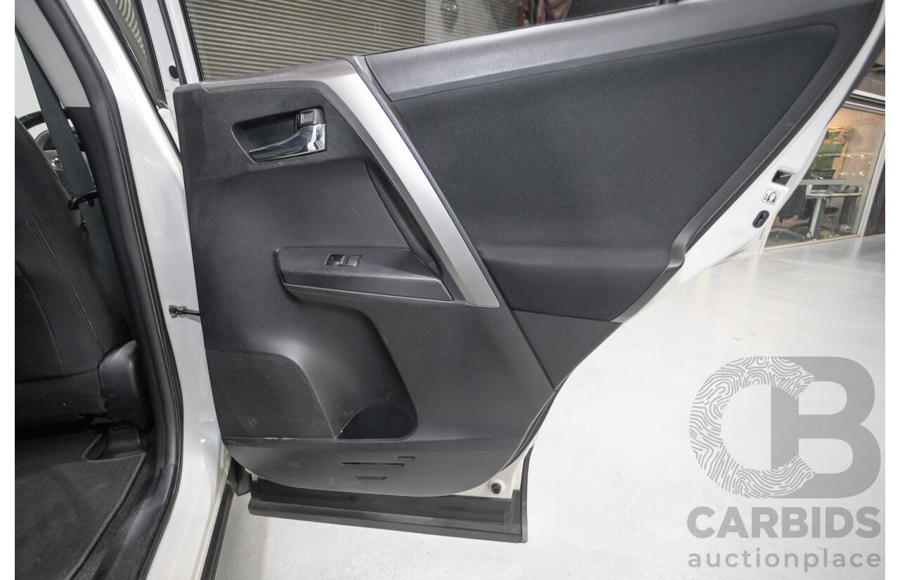 07/2018 Toyota Rav4 GXL ZSA42R MY16 4D Wagon Glacier White