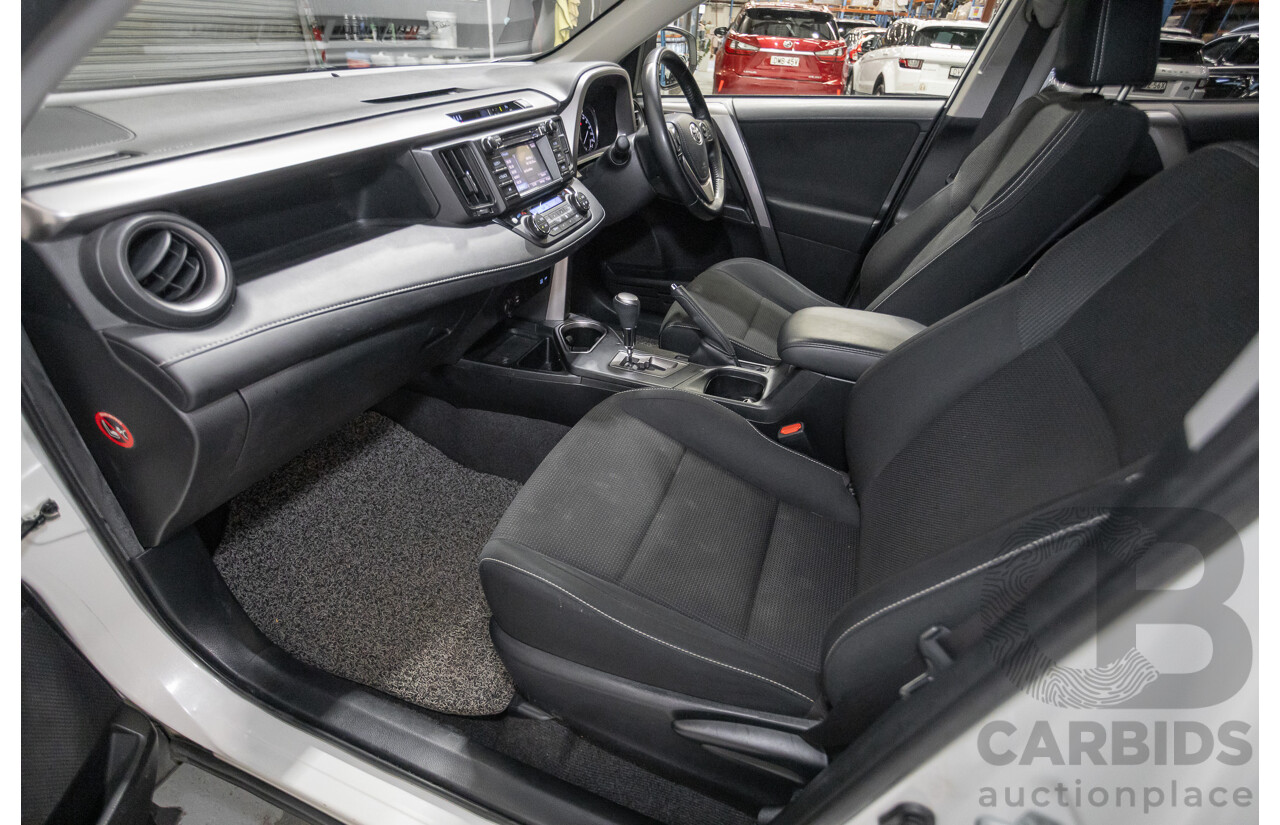 07/2018 Toyota Rav4 GXL ZSA42R MY16 4D Wagon Glacier White