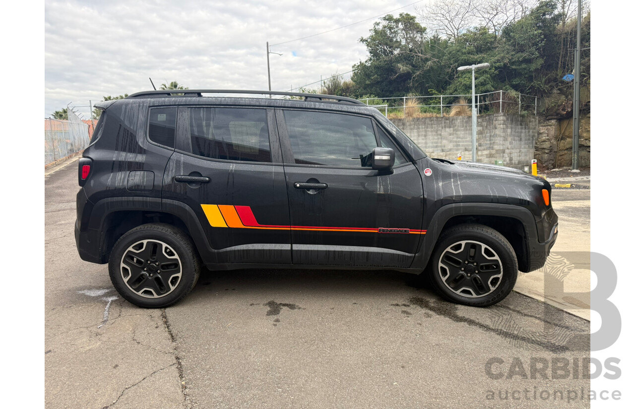 03/2017 Jeep Renegade TRAILHAWK AWD BU 4D Wagon Black 2.4L