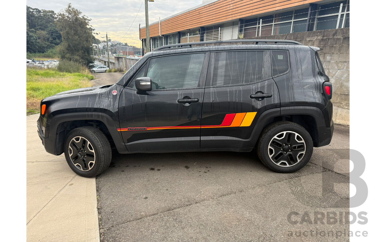 03/2017 Jeep Renegade TRAILHAWK AWD BU 4D Wagon Black 2.4L
