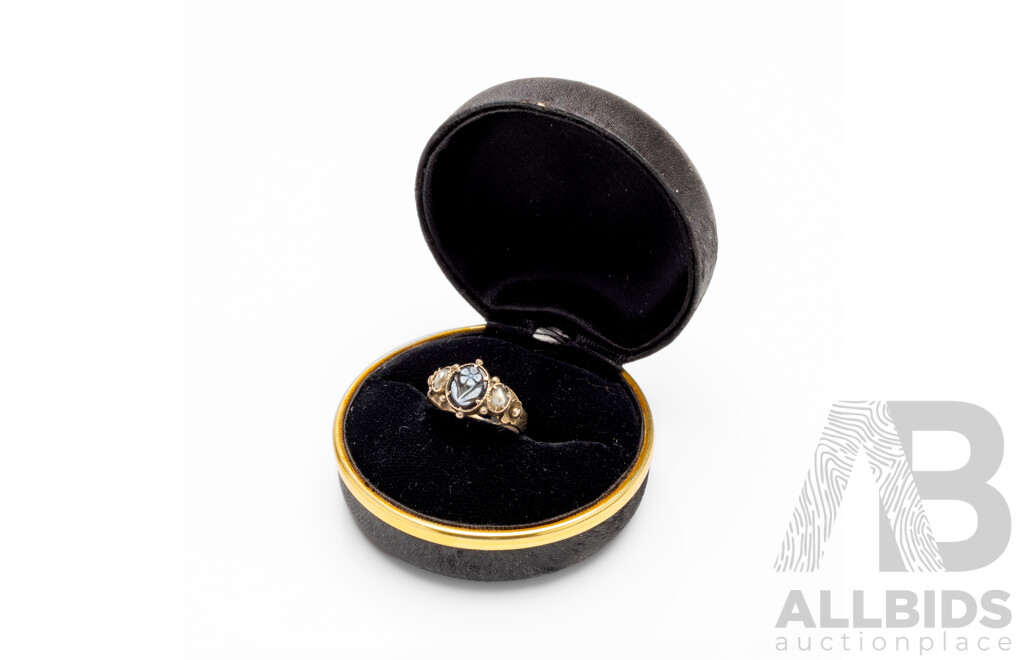 Vintage 9ct Yellow Gold Floral Ring with Cameo & Gray Pearls - Size I