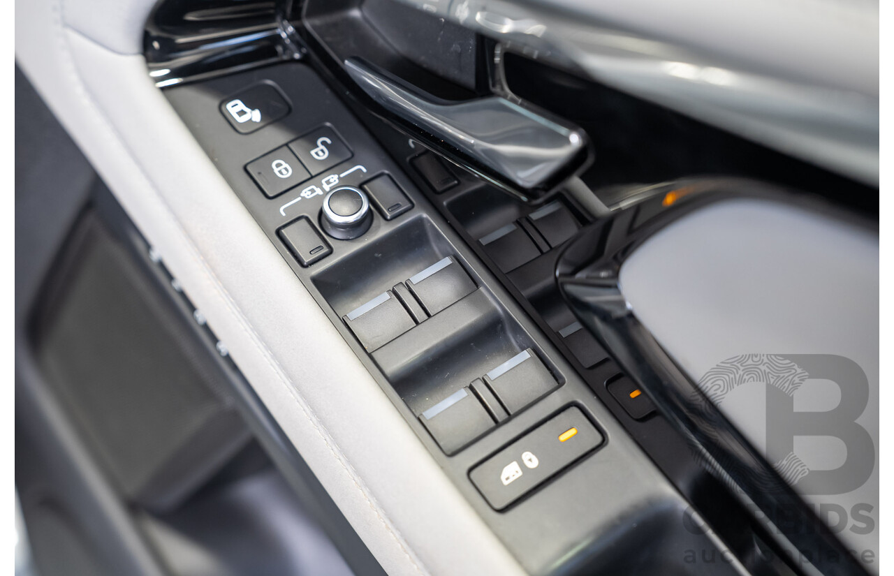 12/2019 Land Rover Range Rover Evoque D180 First Edition (AWD) L551 MY20 4d Wagon White Turbo Diesel 2.0L
