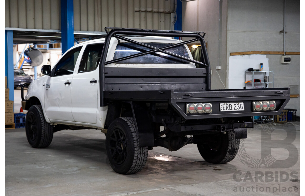 09/2009 Toyota Hilux SR (4x4) KUN26R 08 Upgrade Dual C/Chas Arctic White Turbo Diesel 3.0L
