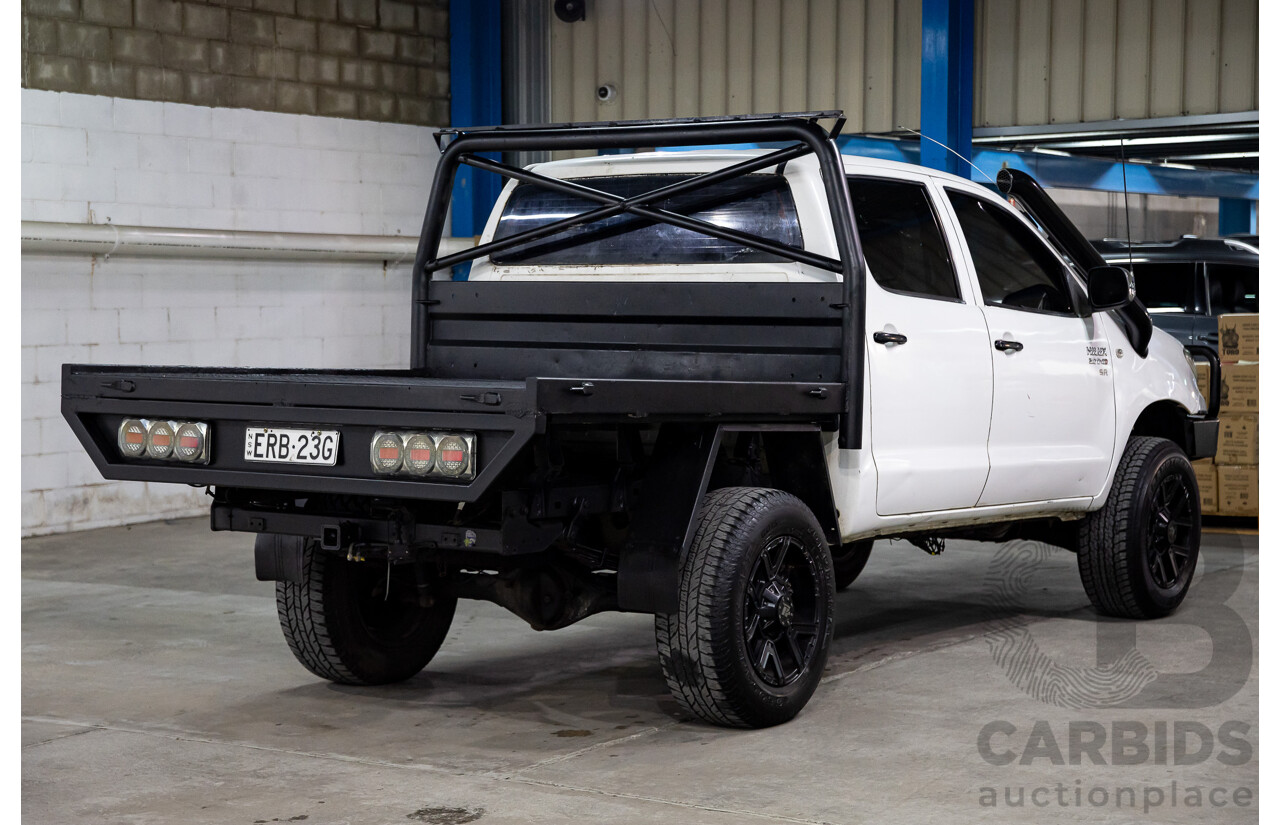 09/2009 Toyota Hilux SR (4x4) KUN26R 08 Upgrade Dual C/Chas Arctic White Turbo Diesel 3.0L