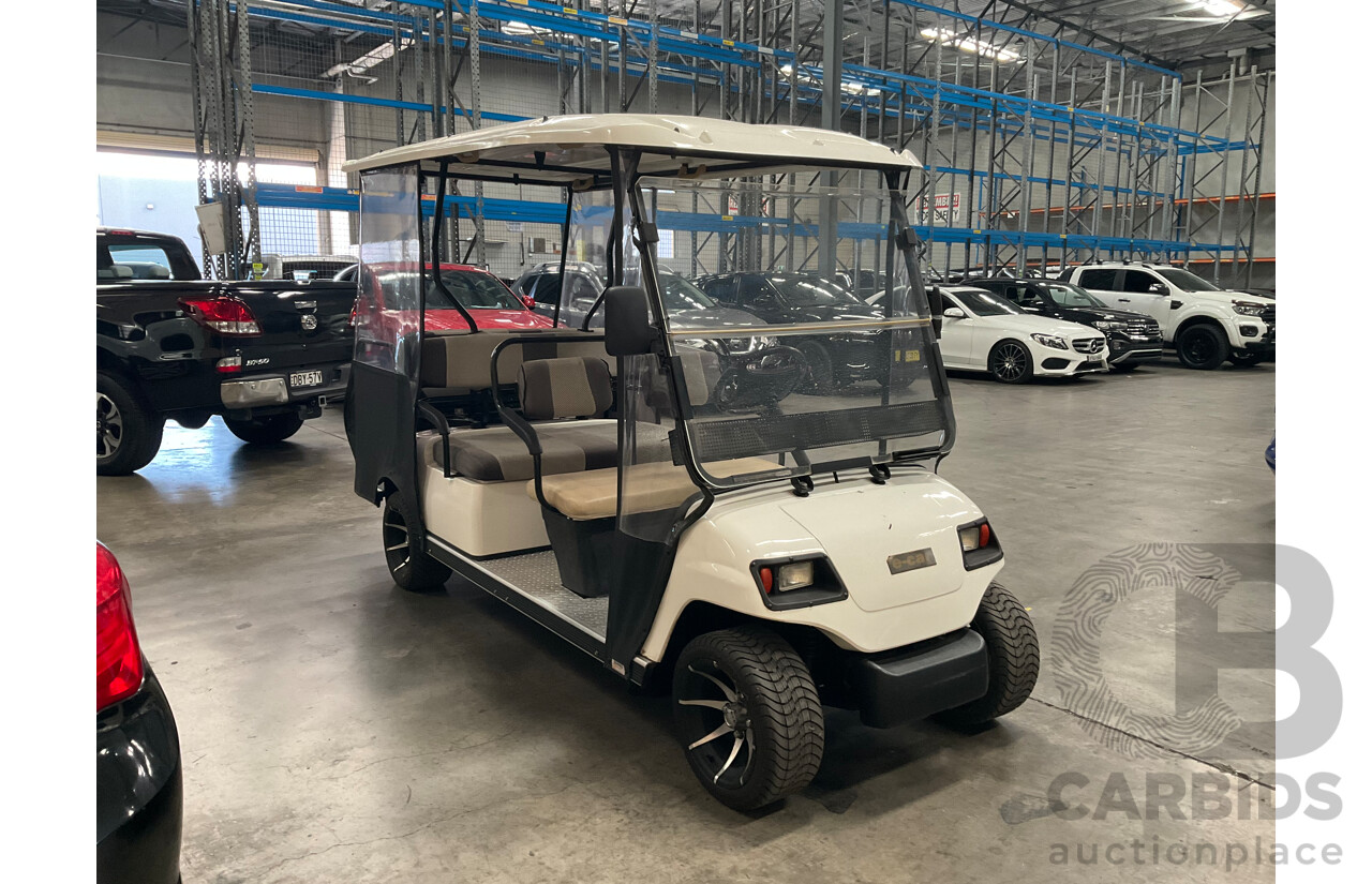 Six-Seater Electric Golf Buggy