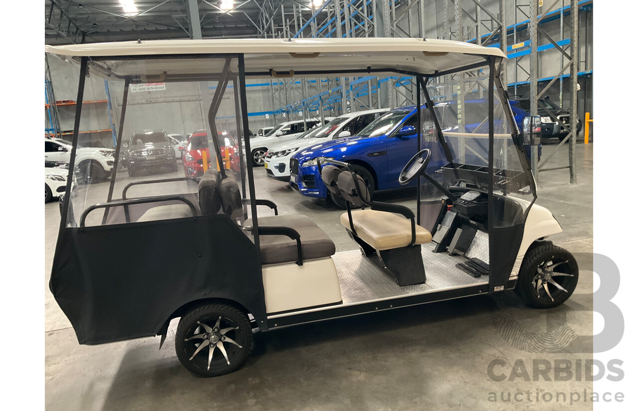 Six-Seater Electric Golf Buggy