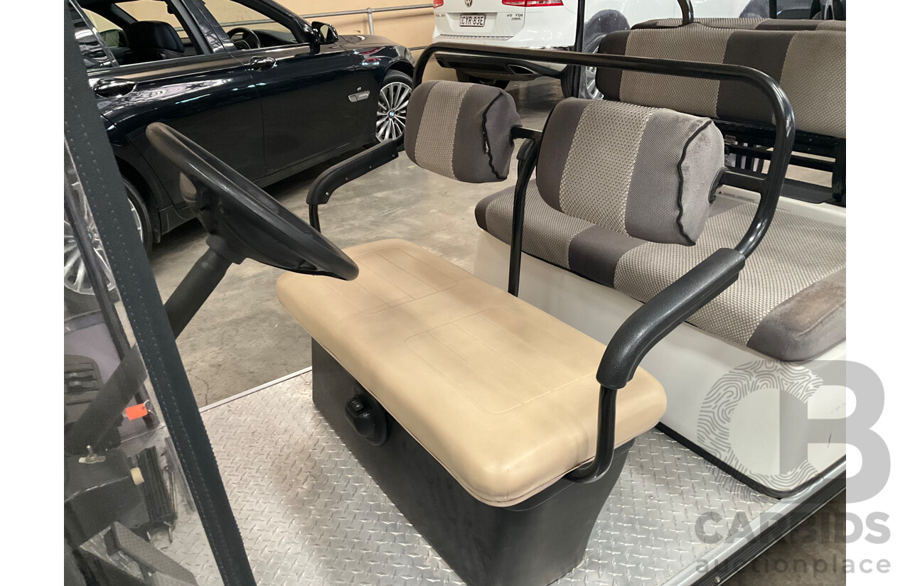 Six-Seater Electric Golf Buggy