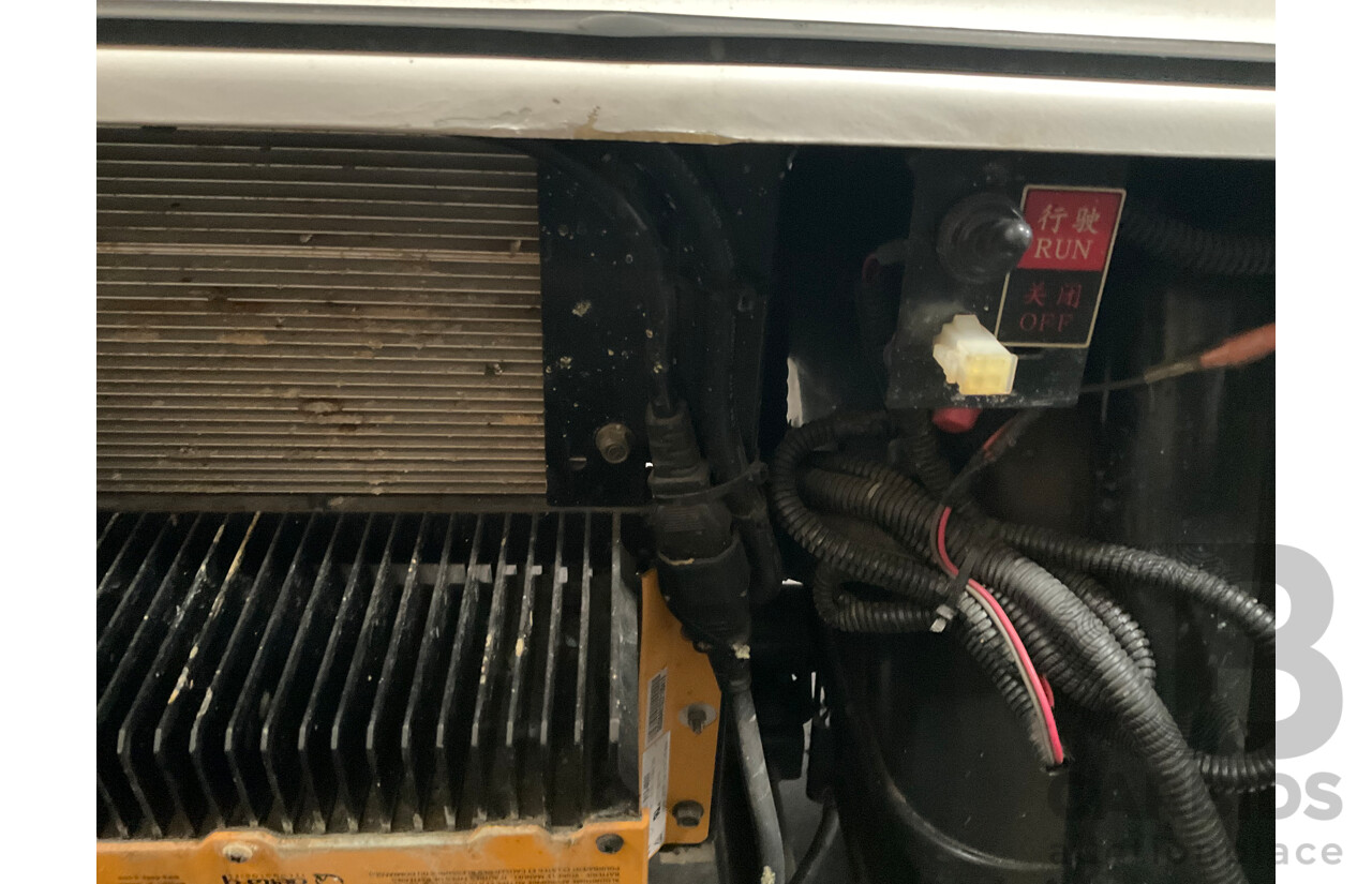 Six-Seater Electric Golf Buggy