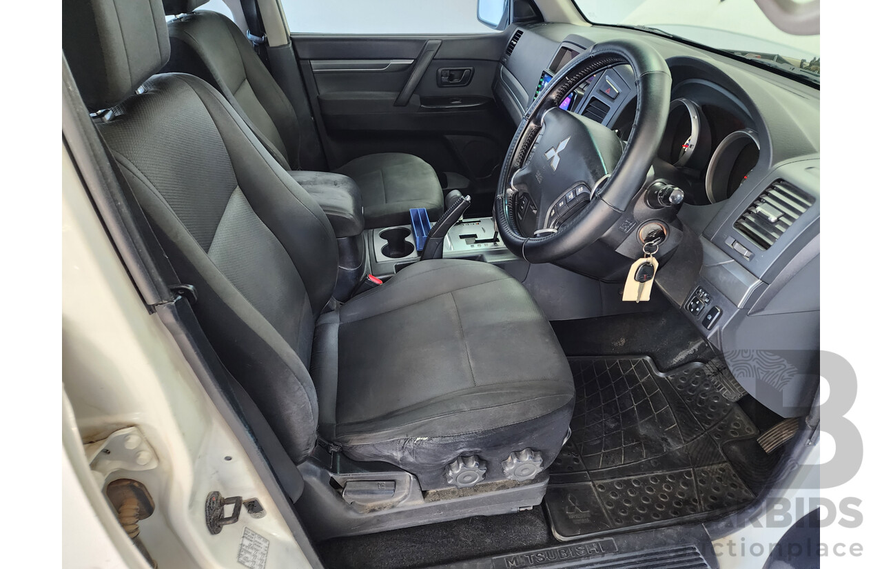 07/2010 Mitsubishi Pajero GLX LWB (4x4) NT MY10 4d Wagon White 3.2L