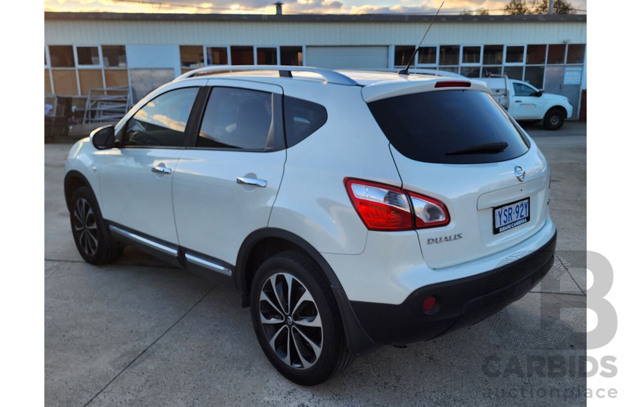 10/2013 Nissan Dualis Ti-L (4x2) J10 MY13 4d Wagon White 2.0L