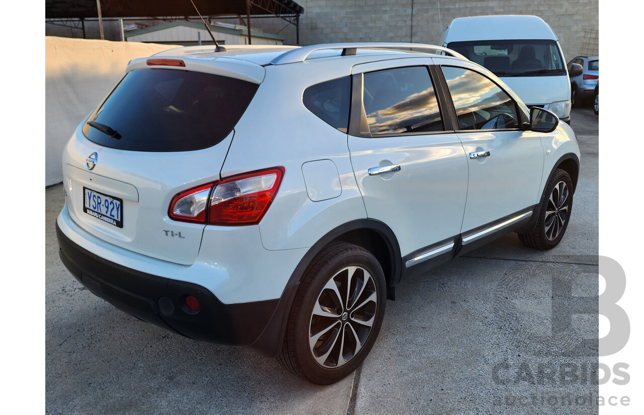 10/2013 Nissan Dualis Ti-L (4x2) J10 MY13 4d Wagon White 2.0L
