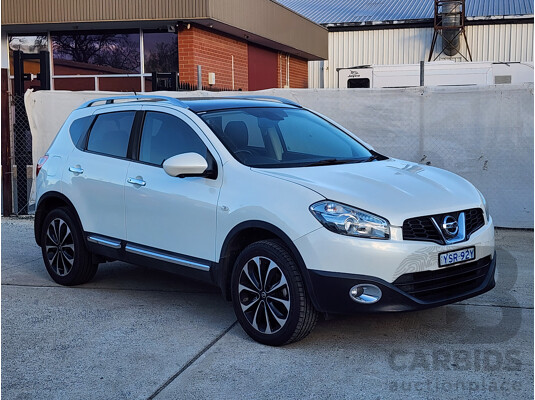 10/2013 Nissan Dualis Ti-L (4x2) J10 MY13 4d Wagon White 2.0L