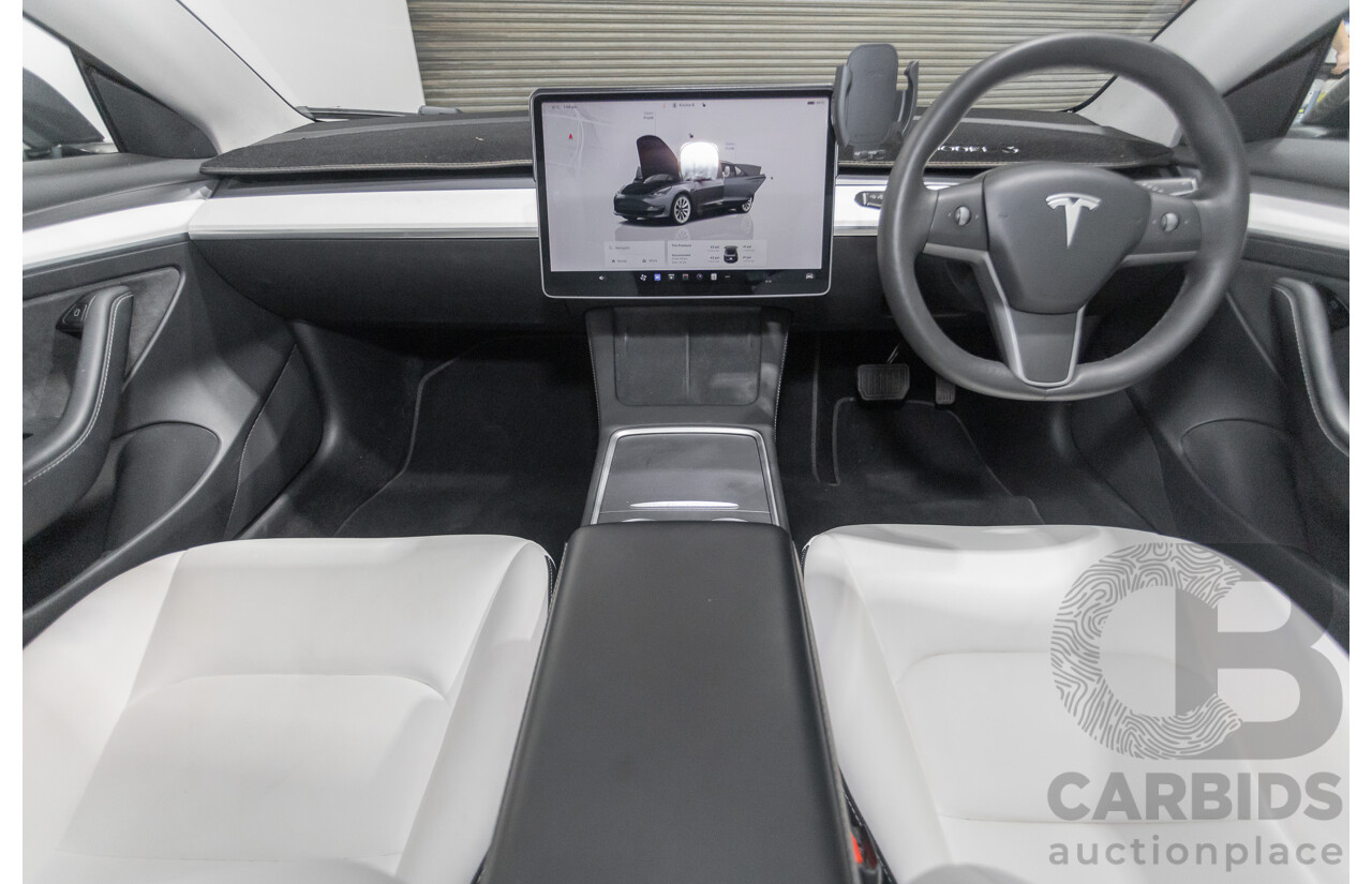 4/2022 Tesla Model 3 MY22 4d Sedan Midnight Silver Metallic - Dedicated Electric EV 208kW