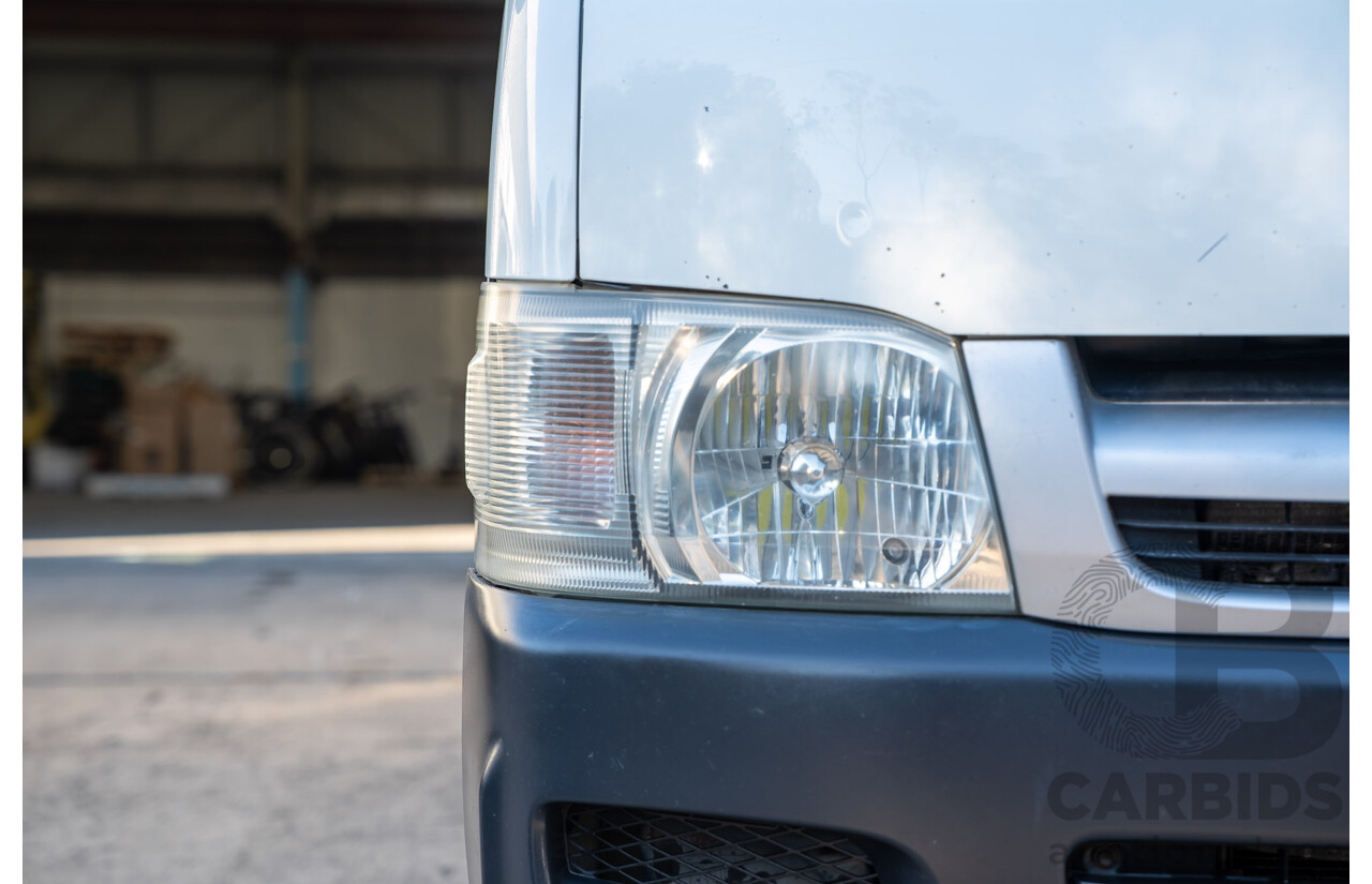 06/2008 Toyota Hiace LWB (RWD) KDH201R MY07 Upgrade 4d Van White Turbo Diesel 3.0L