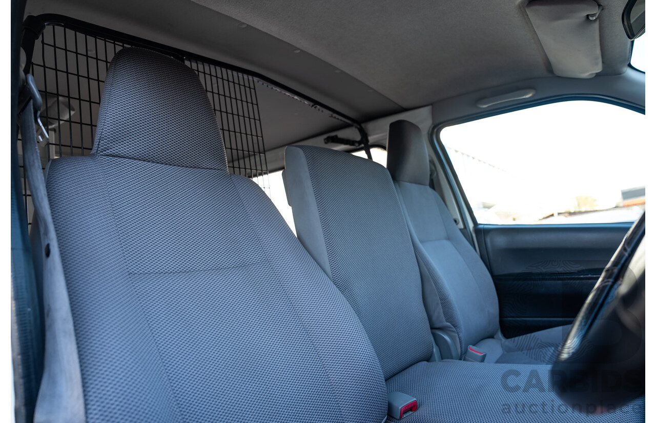 06/2008 Toyota Hiace LWB (RWD) KDH201R MY07 Upgrade 4d Van White Turbo Diesel 3.0L