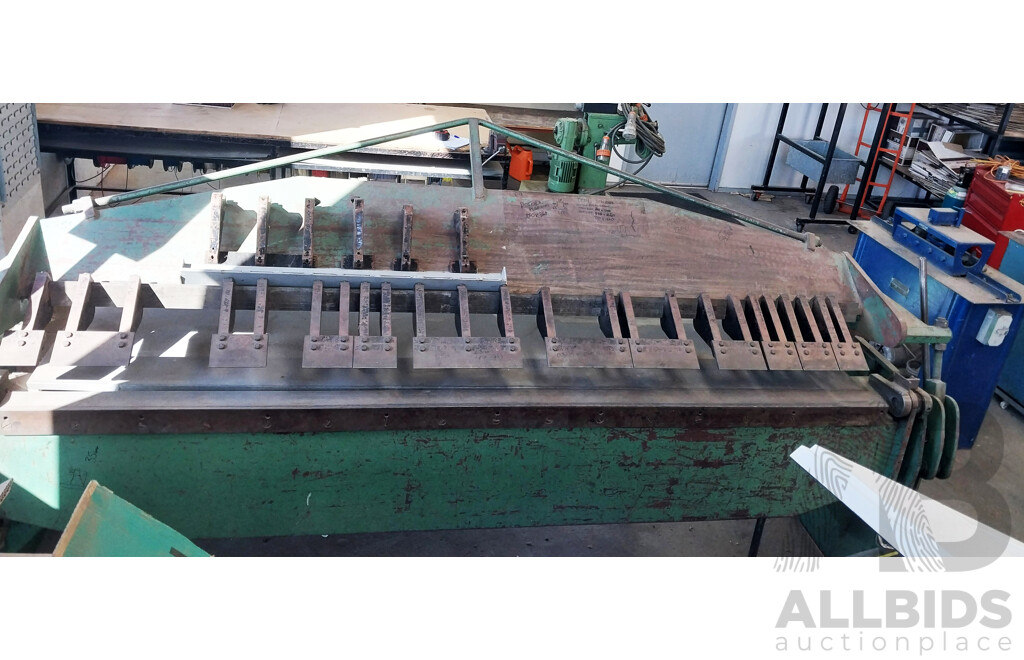 Pan Brake 2400mm with Adjustable Heads