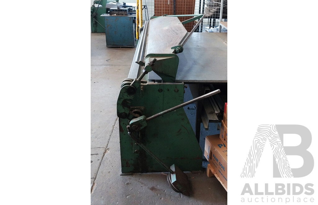 Folder 2400mm Folds Up to 1mm