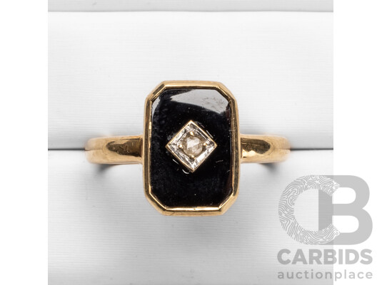 9ct Yellow Gold, Onyx & Diamond Ring - Size M.5