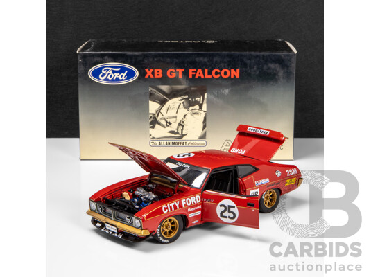 AUTOart 1975 Ford XB Falcon GT Coupe City Ford #25 Moffat / Geoghegan, Signed COA (87511) 1:18 Scale Model Car