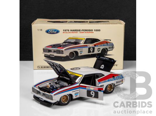AUTOart 1976 Ford XB GT Hardtop Coupe Bathurst 1000 #9 Moffat / Schuppan (87613) Signed COA 1:18 Scale Model Car