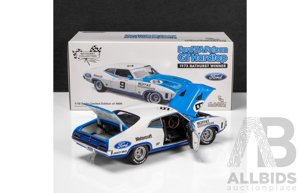 Classic Carlectables 1973 Ford XA Falcon GT Hardtop Bathurst Winner Moffat & Geoghegan #9 White (18225) 1:18 Scale Model Car