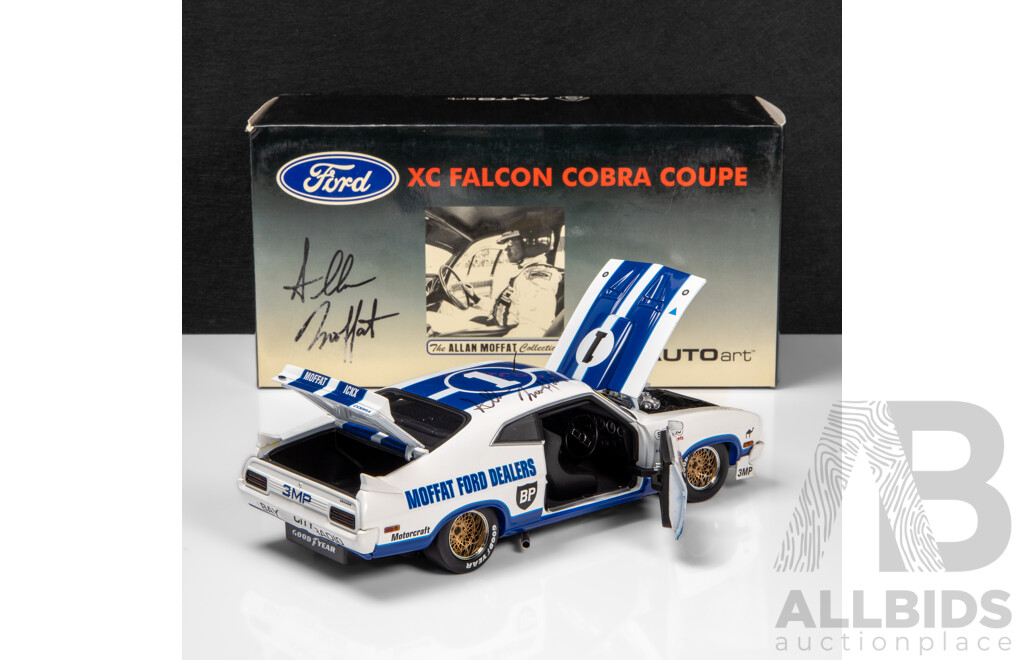 AUTOart 1978 Ford XC Cobra Coupe Bathurst 1000 #1 Moffat / Ickx (87612) Signed Box, Car & COA 1:18 Scale Model Car