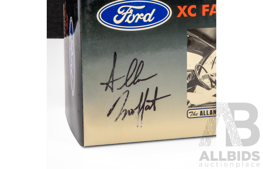 AUTOart 1978 Ford XC Cobra Coupe Bathurst 1000 #1 Moffat / Ickx (87612) Signed Box, Car & COA 1:18 Scale Model Car