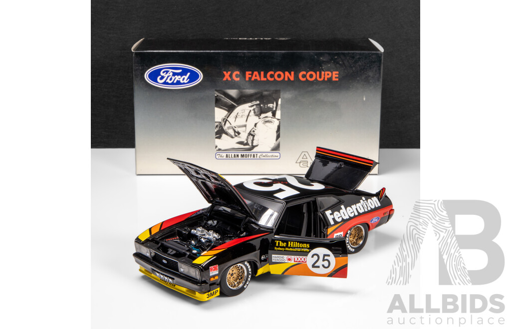 AUTOart 1979 Ford XC Falcon Hardtop Coupe Bathurst Moffat / Fitzpatrick (87911) Signed COA 1:18 Scale Model Car