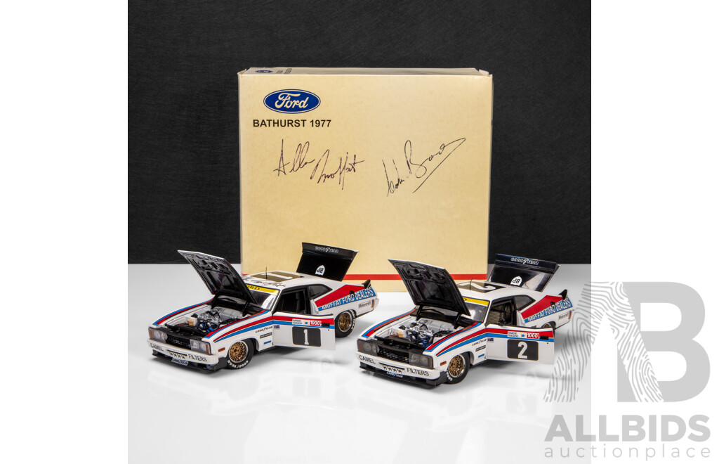 AUTOart 1977 Ford XC Falcon Hardtop Coupe Bathurst Winner 1-2 Finish TWIN SET Moffat / Bond (87712) Signed Box, COA and Cars 1:18 Scale Model Cars