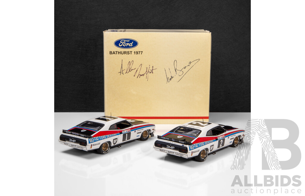AUTOart 1977 Ford XC Falcon Hardtop Coupe Bathurst Winner 1-2 Finish TWIN SET Moffat / Bond (87712) Signed Box, COA and Cars 1:18 Scale Model Cars
