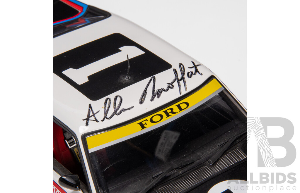 AUTOart 1977 Ford XC Falcon Hardtop Coupe Bathurst Winner 1-2 Finish TWIN SET Moffat / Bond (87712) Signed Box, COA and Cars 1:18 Scale Model Cars