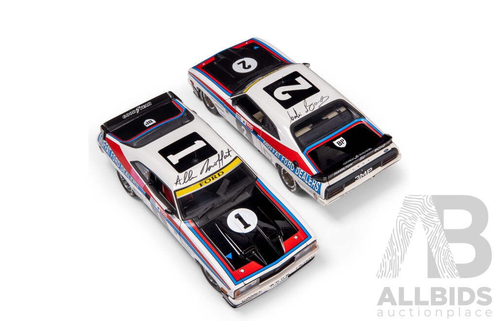 AUTOart 1977 Ford XC Falcon Hardtop Coupe Bathurst Winner 1-2 Finish TWIN SET Moffat / Bond (87712) Signed Box, COA and Cars 1:18 Scale Model Cars