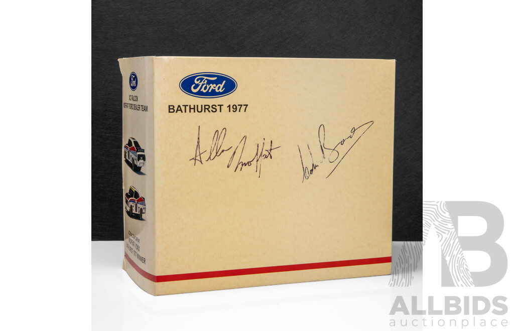 AUTOart 1977 Ford XC Falcon Hardtop Coupe Bathurst Winner 1-2 Finish TWIN SET Moffat / Bond (87712) Signed Box, COA and Cars 1:18 Scale Model Cars