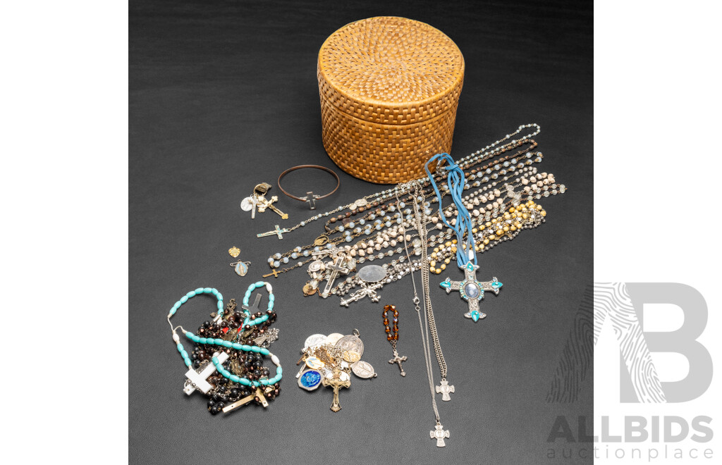 Collection of Vintage Rosary Beads & Religious Medallions & Crosses in a Weaved Vessel