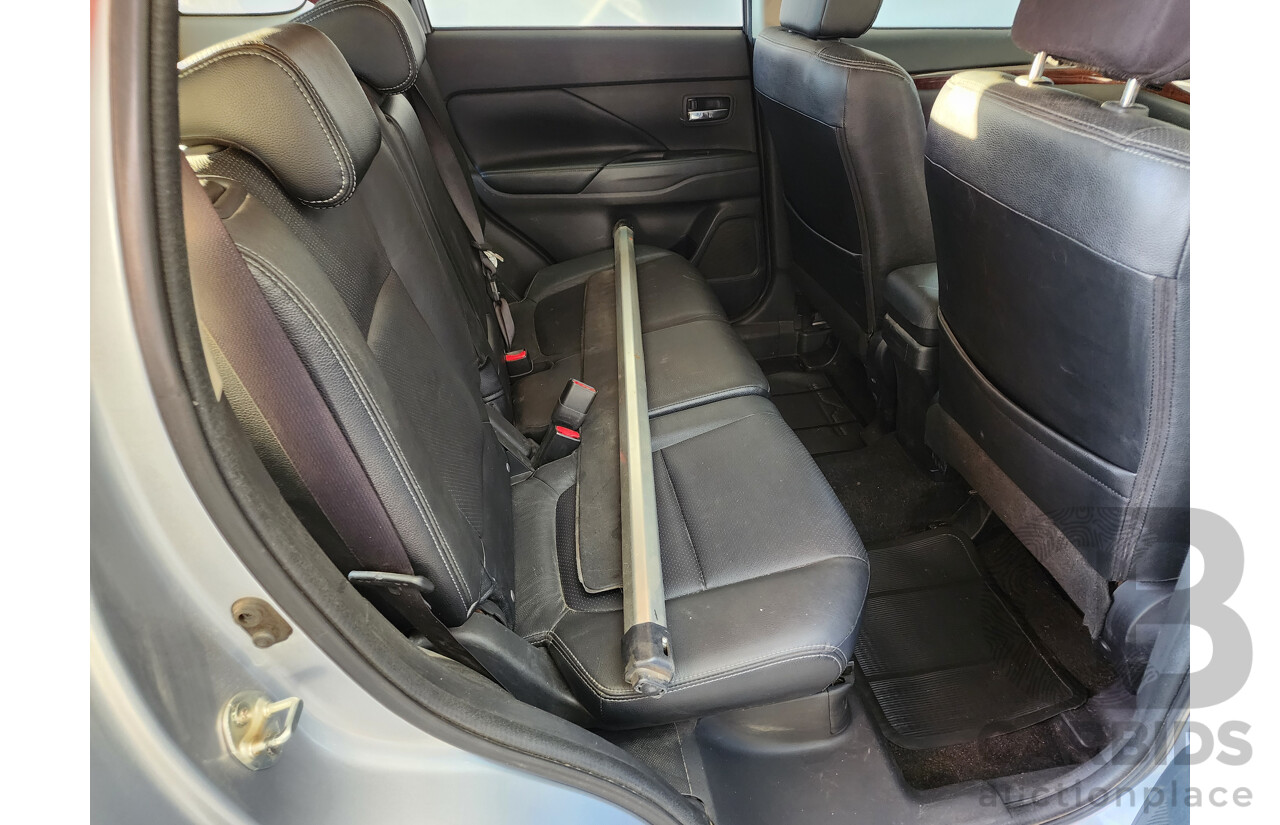 11/2012 Mitsubishi Outlander Aspire (4x4) ZJ 4d Wagon Silver 2.4L