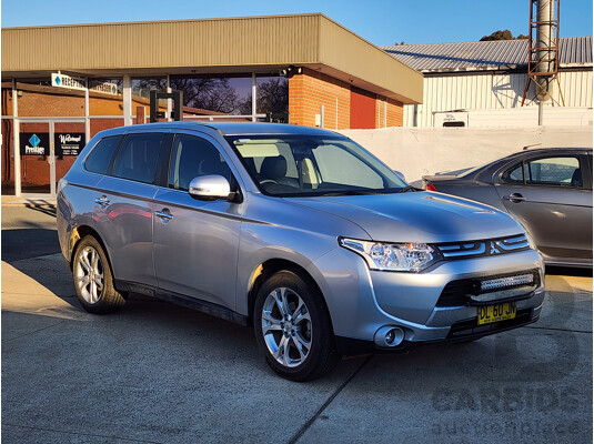 11/2012 Mitsubishi Outlander Aspire (4x4) ZJ 4d Wagon Silver 2.4L