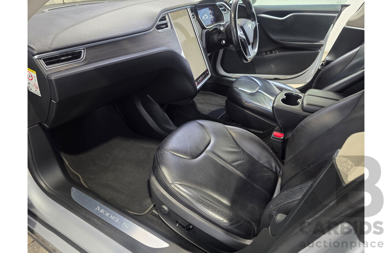 11/2014 Tesla Model S 85 (RWD) 4D Hatchback Silver Electric