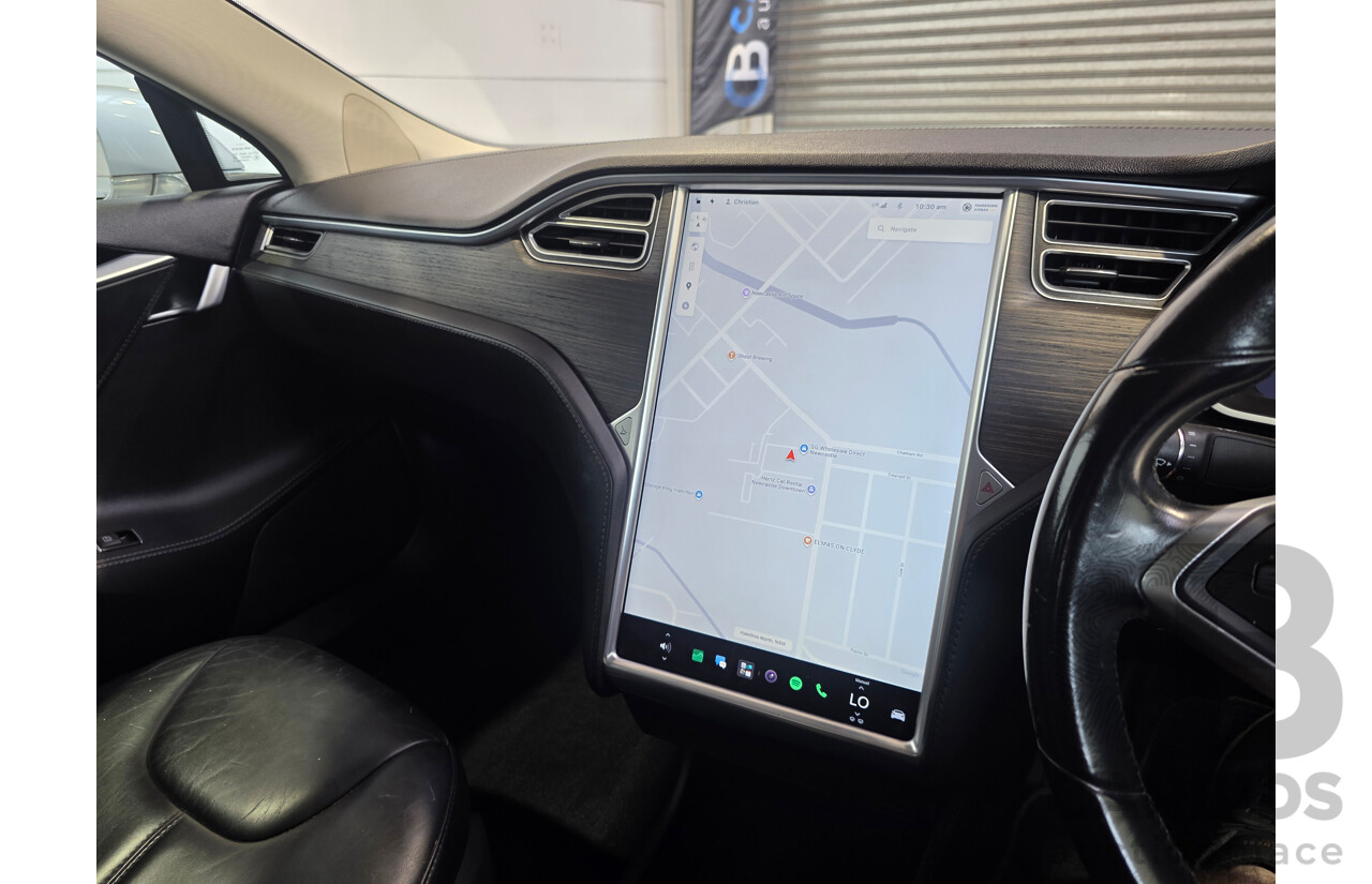 11/2014 Tesla Model S 85 (RWD) 4D Hatchback Silver Electric