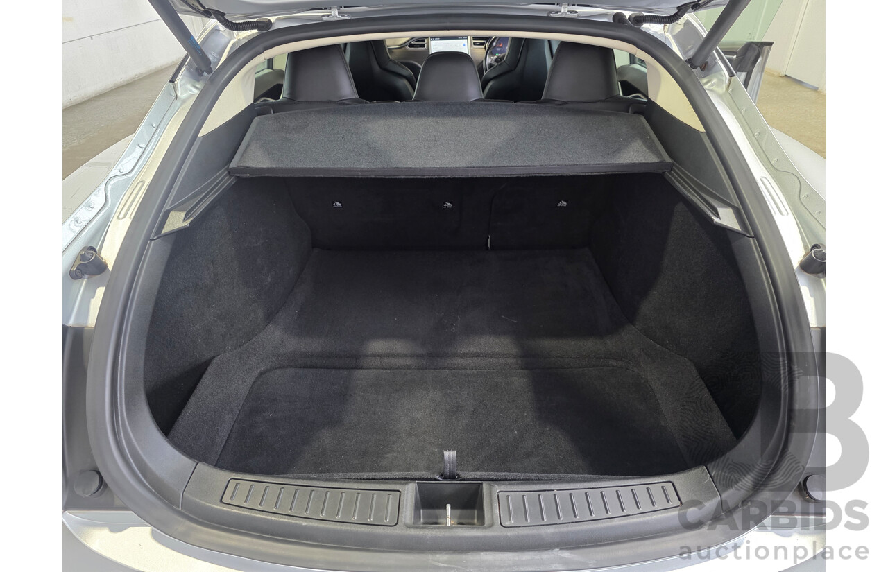 11/2014 Tesla Model S 85 (RWD) 4D Hatchback Silver Electric