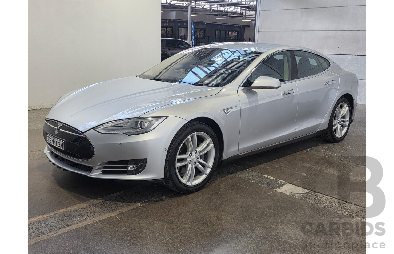 11/2014 Tesla Model S 85 (RWD) 4D Hatchback Silver Electric