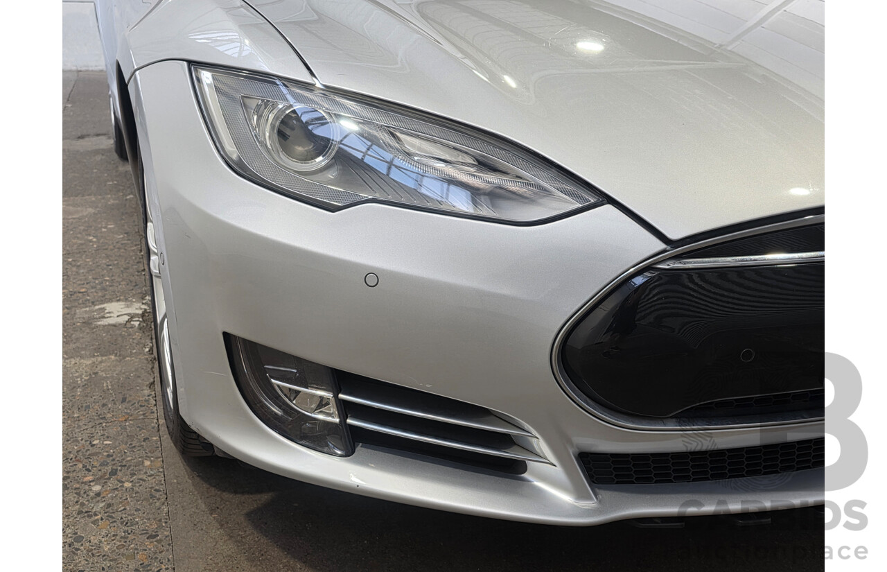 11/2014 Tesla Model S 85 (RWD) 4D Hatchback Silver Electric