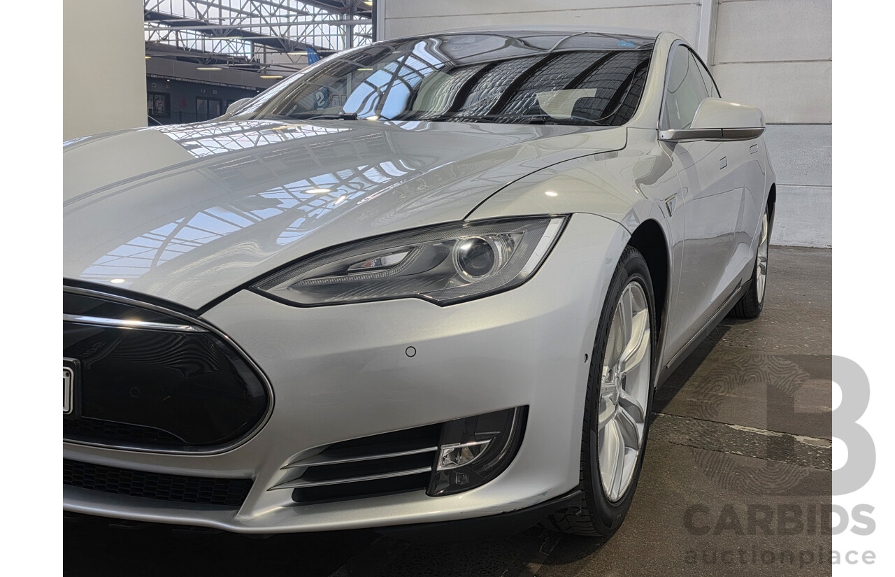 11/2014 Tesla Model S 85 (RWD) 4D Hatchback Silver Electric