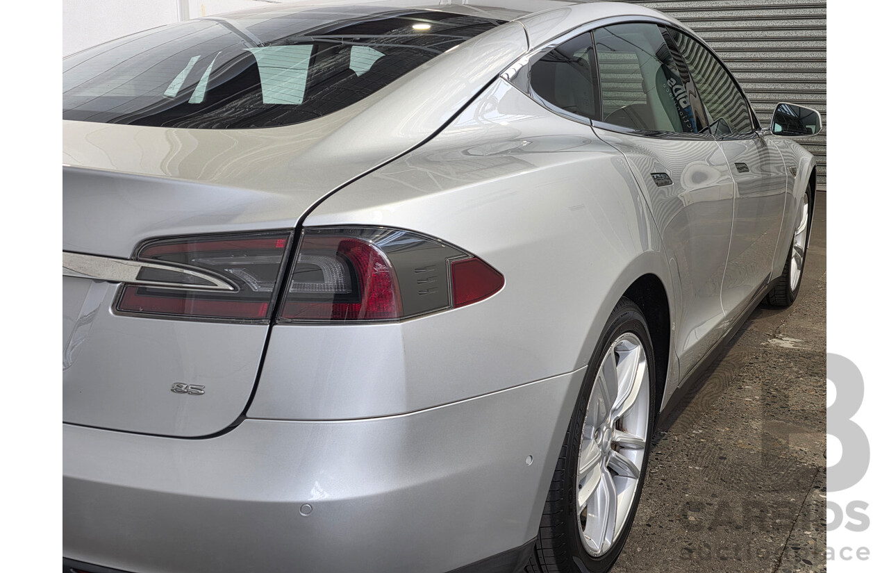 11/2014 Tesla Model S 85 (RWD) 4D Hatchback Silver Electric