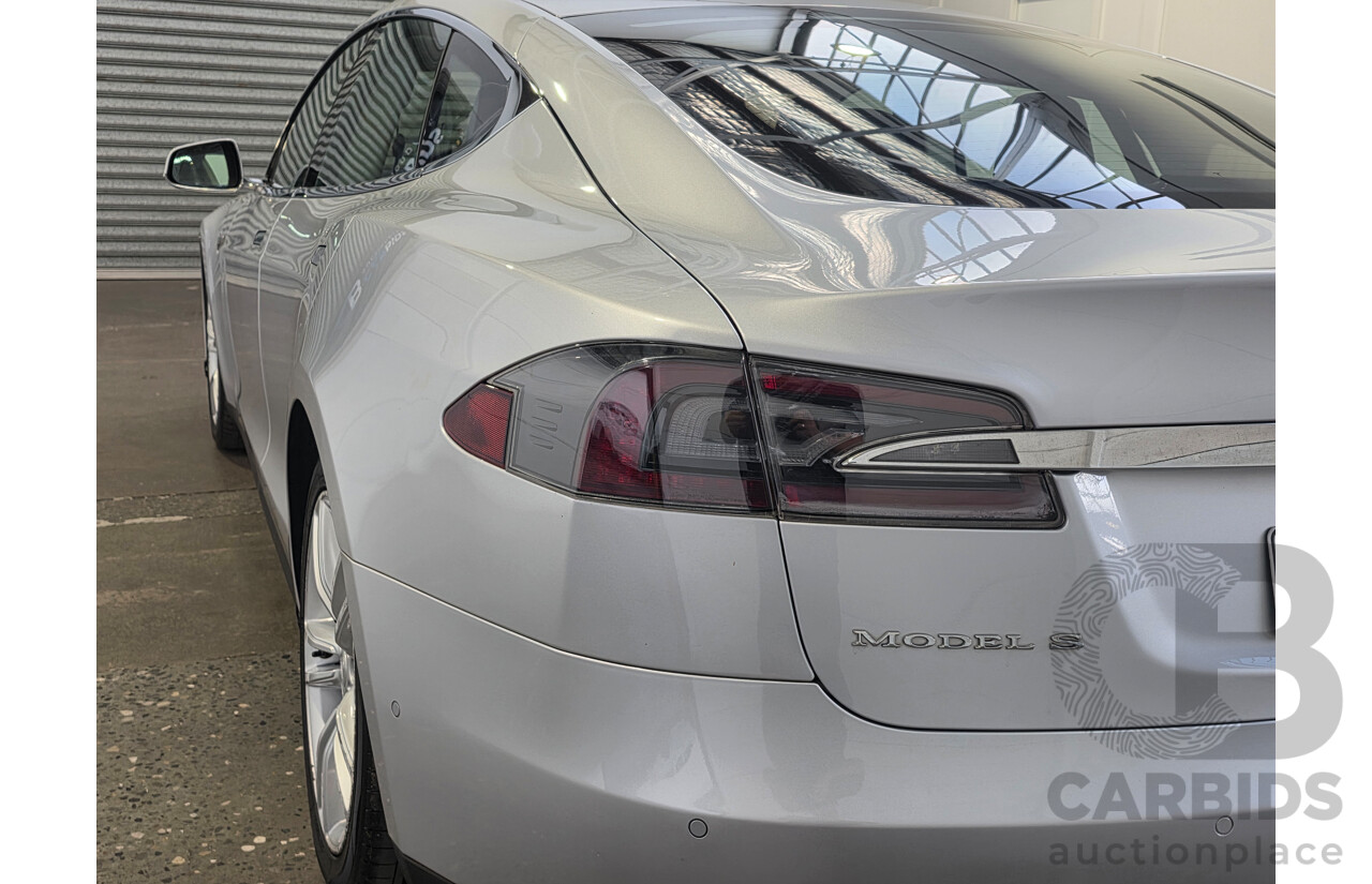 11/2014 Tesla Model S 85 (RWD) 4D Hatchback Silver Electric