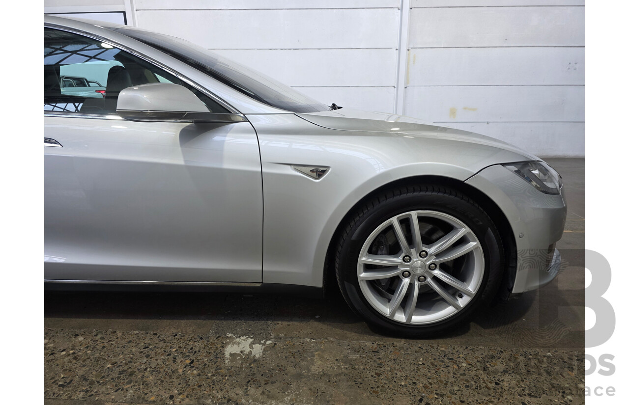 11/2014 Tesla Model S 85 (RWD) 4D Hatchback Silver Electric